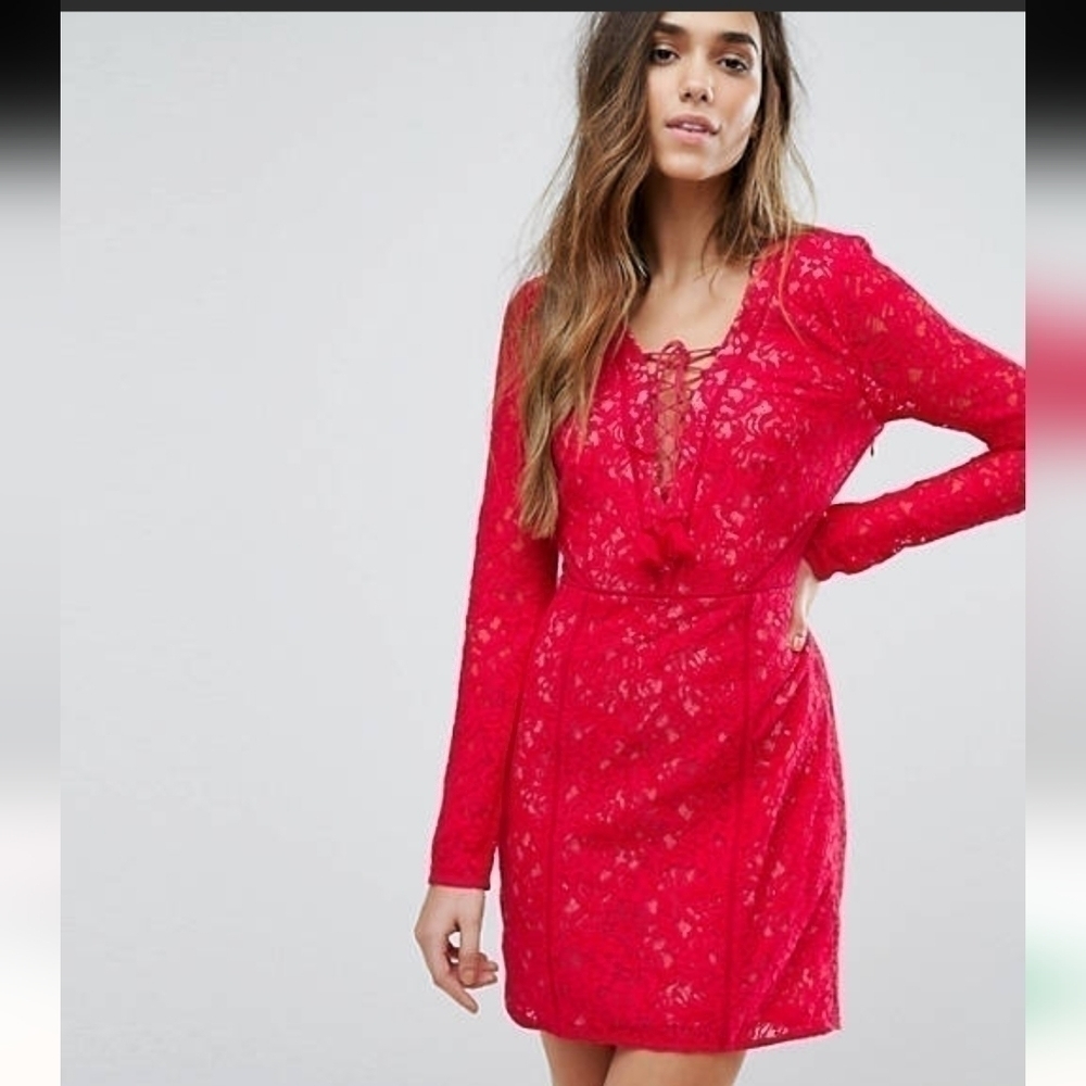 THE JETSET DIARIES Zamira Long Sleeve Lace Mini Dress in Crimson, sz MEDIUM
